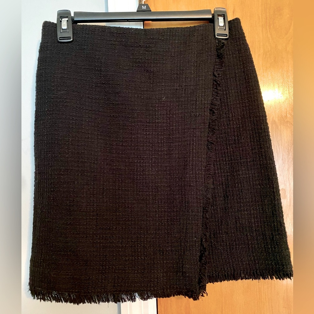 Ann Taylor Petite size 2 black skirt.